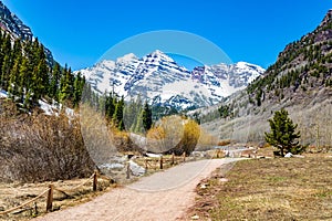 Maroon Bells lake in Spring scenic destination in Colorado