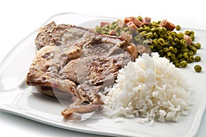 Marrowbone with peas