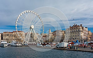 Marseille: The ferris wheel of the old port