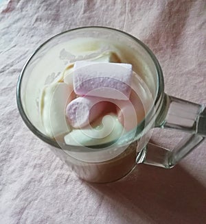 Marshmallows in the mornig coffee