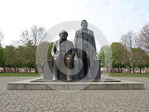 Marx-Engels Forum statue