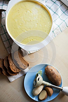 Mashed potato soup with bread