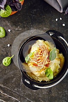 Mashed Potatoe Decorated with Roasted Onions