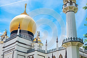 Masjid Sultan, Singapore Mosque in historic Kampong Glam with golden dome  and huge prayer hall,the focal point for SingaporeÃ¢â¬â¢s