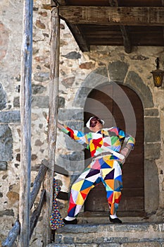 The mask of Arlecchino. Play outside the home