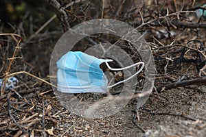Mask pollution in natural environment