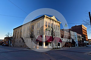 Mason city iowa historic downtown architecture under green street lamps