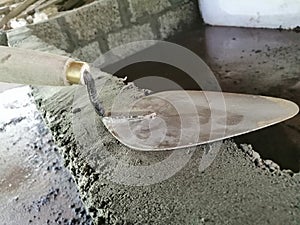 Masonry work with solid blocks