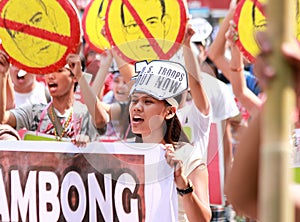 Mass protest greeted US President Barack Obama in Philippines