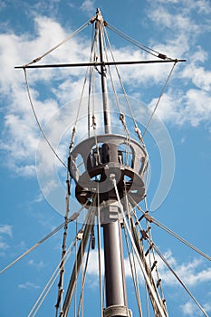 Mast of the replica of a Columbus's ship