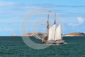 Mast schooner at sea