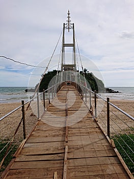 Matara Paravi Duwa Beach and bridge