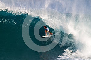 Matt Wilkinson Surfing in the Pipeline Masters