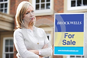 Mature Woman Forced To Sell Home Through Financial Problems