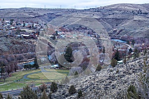 Maupin, Oregon, overlook in cold season