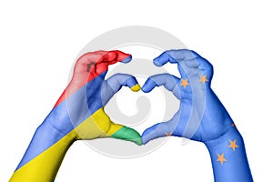Unione Europea cuore mano gesto creazione cuore 