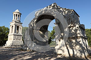 Mausoleum and triumphal arch