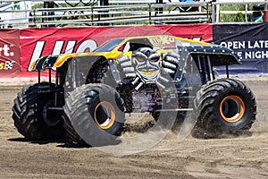 Max-D Monster Truck