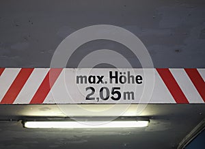 max Hoehe (Max height) sign in Germany