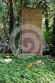 Max Planck monument photo