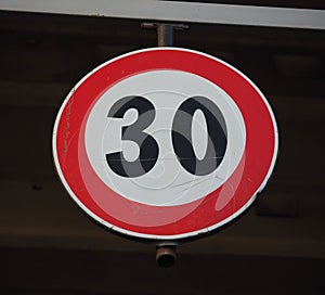 maximum speed sign