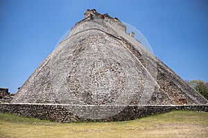 Mayan pyramid at Chichen Itza, YucatÃ¡n State, Mexico