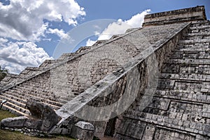 Mayan pyramid at Chichen Itza, YucatÃ¡n State, Mexico