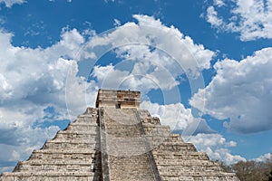 Mayan pyramid of Kukulcan in Chichen Itza