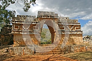 Maya triunfo arco 