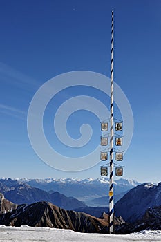 Maypole at the Zugspitze glacier