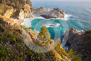 Mcway falls - Pacific coast highway iwth wild flow