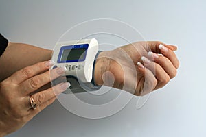 Measurement of arterial pressure