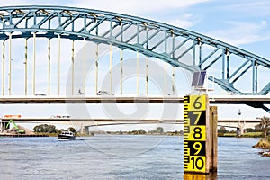 Measurement of the freeboard of a big bridge