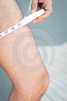 Measuring body with tape