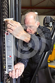 Measuring the chain.