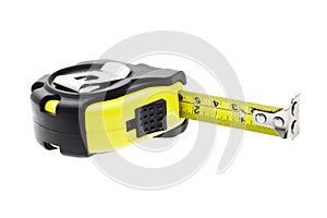 Measuring tape with magnetic head