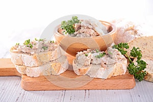 Meat spread with bread