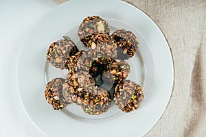 Meatballs, Mushrooms And Quinoa