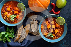 Meatless chili with Hokkaido pumpkin