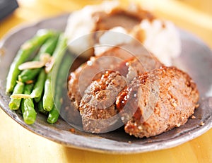Meatloaf with greenbeans dinner