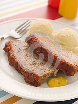 Meatloaf with Mashed Potatoe