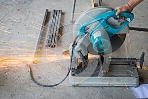 Mechanic use cut off saw machine cutting steel unsafe on protection