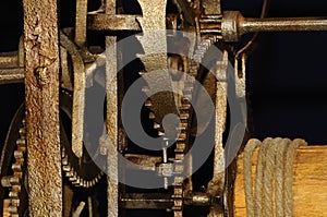 Mechanical clockwork with gear and cogwheel