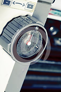 Mechanical measurement interval metering device photo