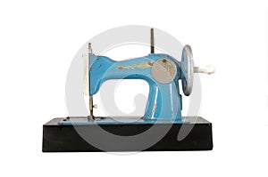 Mechanical sewing machine