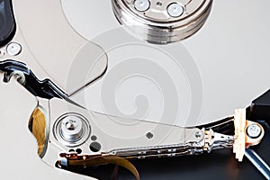 Mechanism of internal hard disk drive