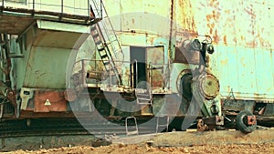 The mechanism of movement of the excavator.