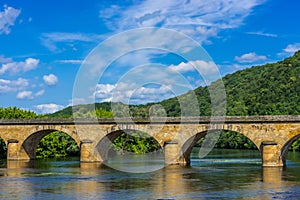 Medevial bridge over the dordogne river