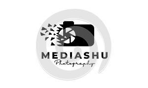 Media data tech studios shutter lens camera photography logo design icon vector template