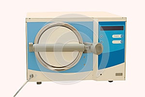 Medical autoclave for sterilising surgical